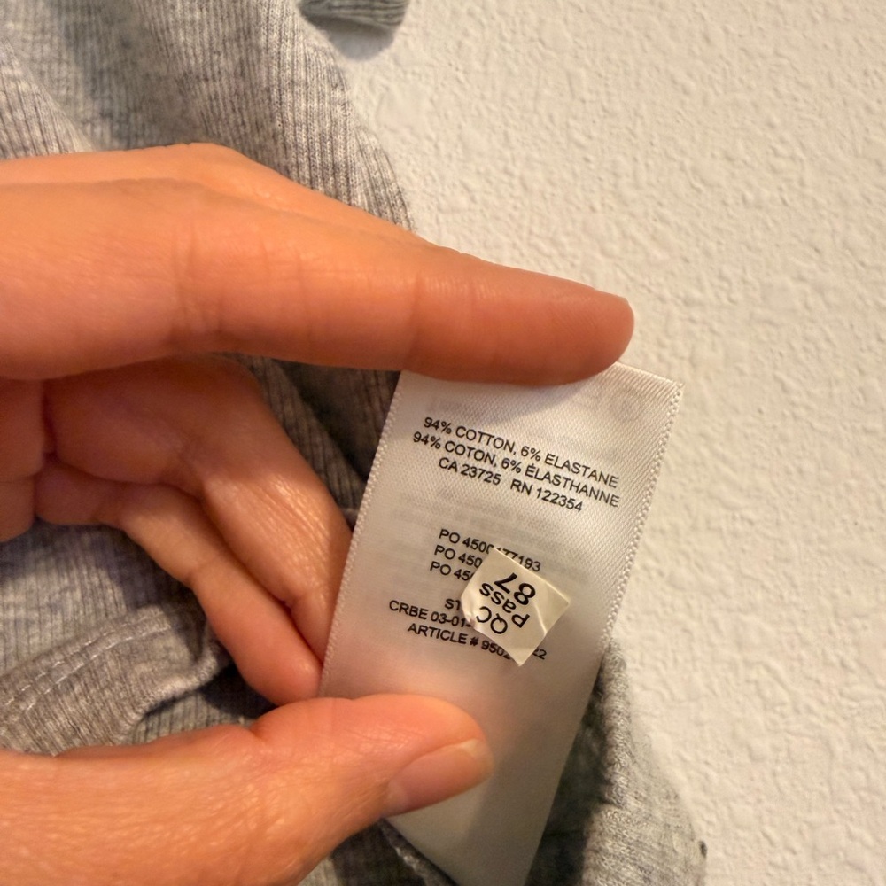 NWT Aritzia TNA Tee - Picture 4 of 4